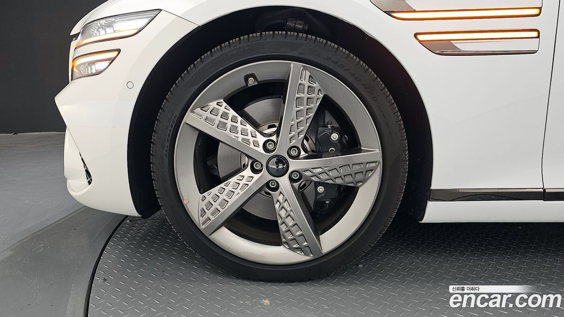 Genesis G80 Gasoline 2.5 Turbo AWD, 2025