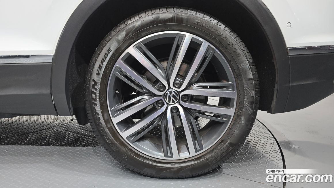 Volkswagen Tiguan 2.0 TDI Prestige, 2023