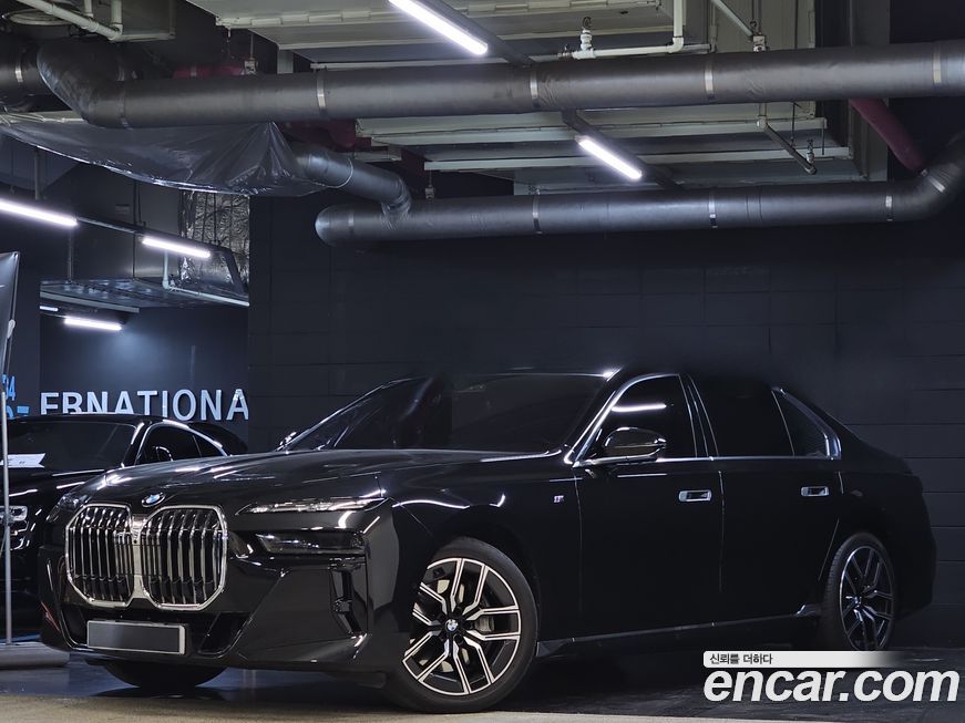 BMW 7-Series 740i xDrive M Sport, 2024