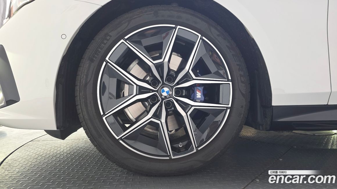 BMW 5-Series 520i M Sport, 2025
