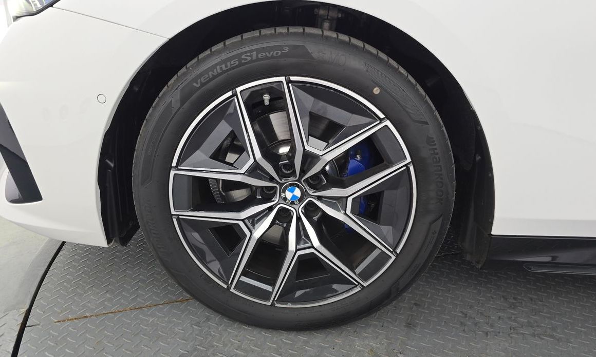 BMW 5-Series 520i M Sport, 2026