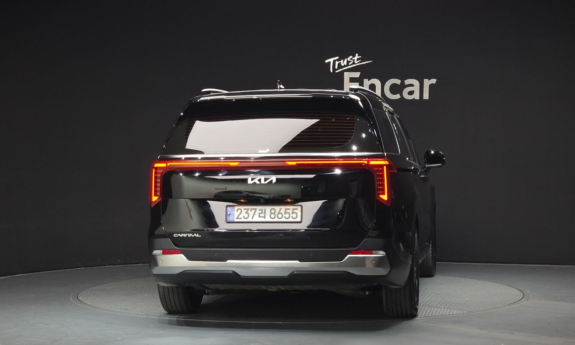 Kia Carnival 9-Seater Noblesse, 2024