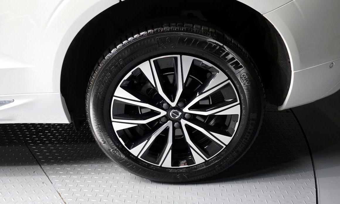Volvo XC60 B5 Ultimate Bright, 2024