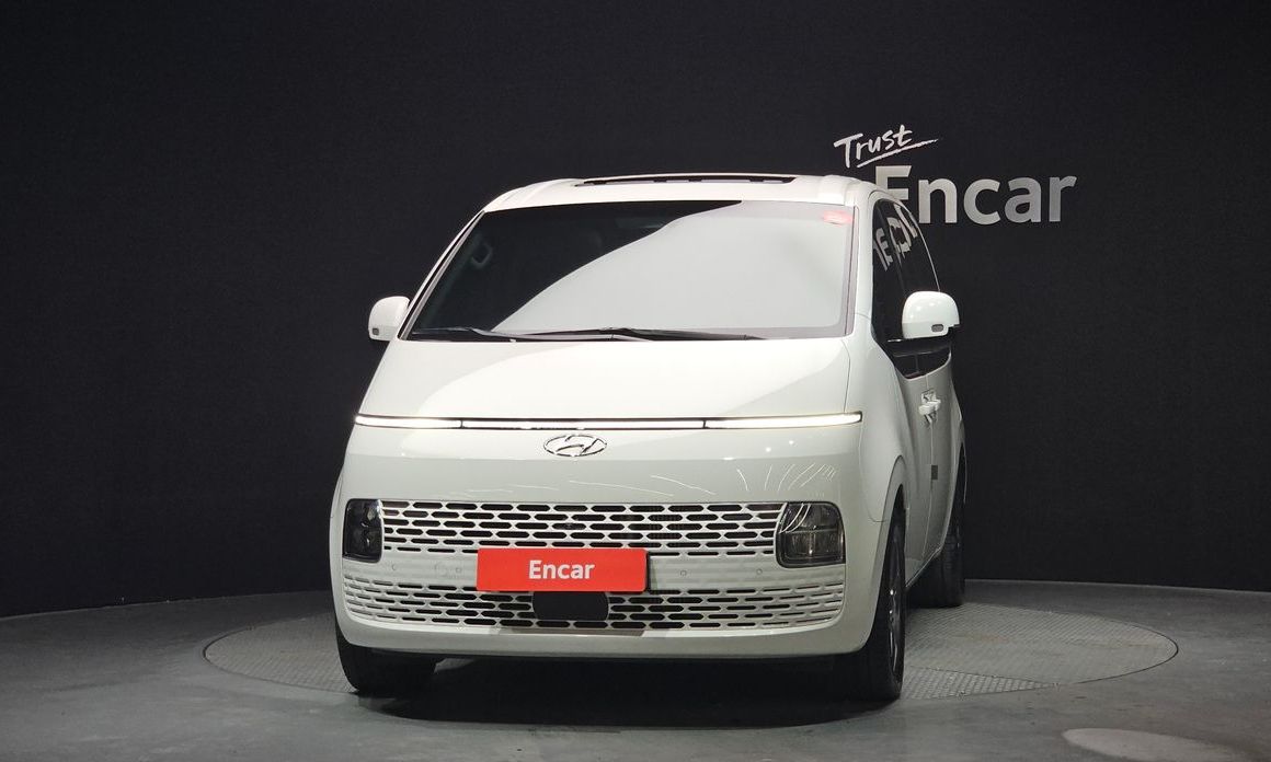 Hyundai Staria Tourer 9-Seater, 2024