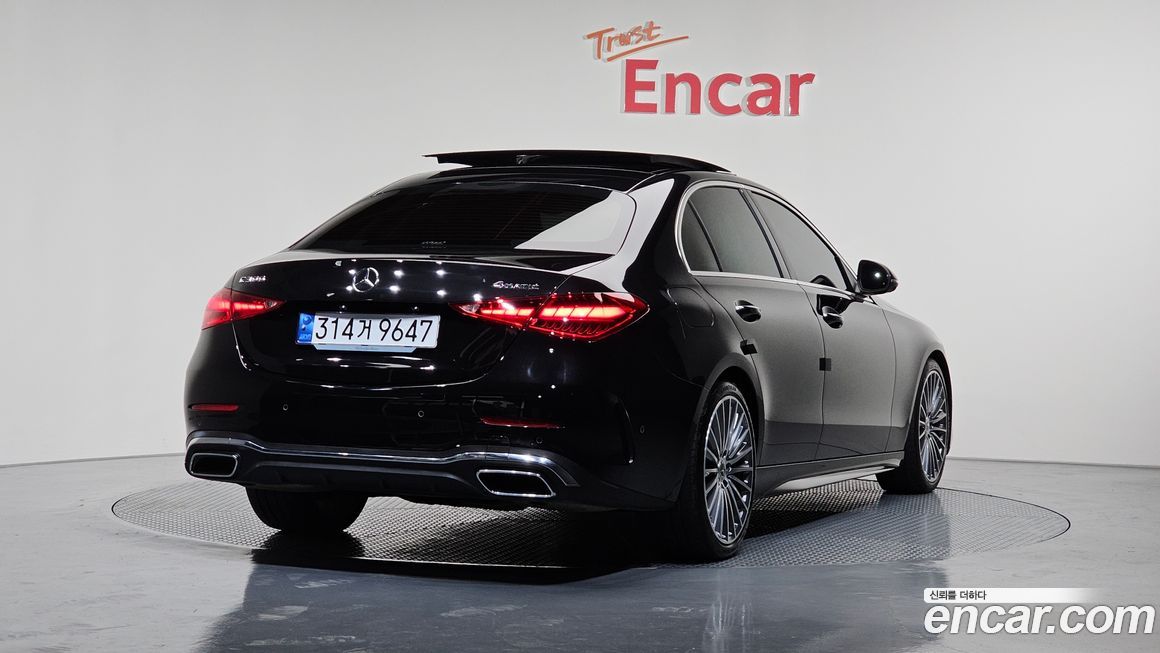 Mercedes-Benz C-Class C300 4MATIC AMG Line, 2023