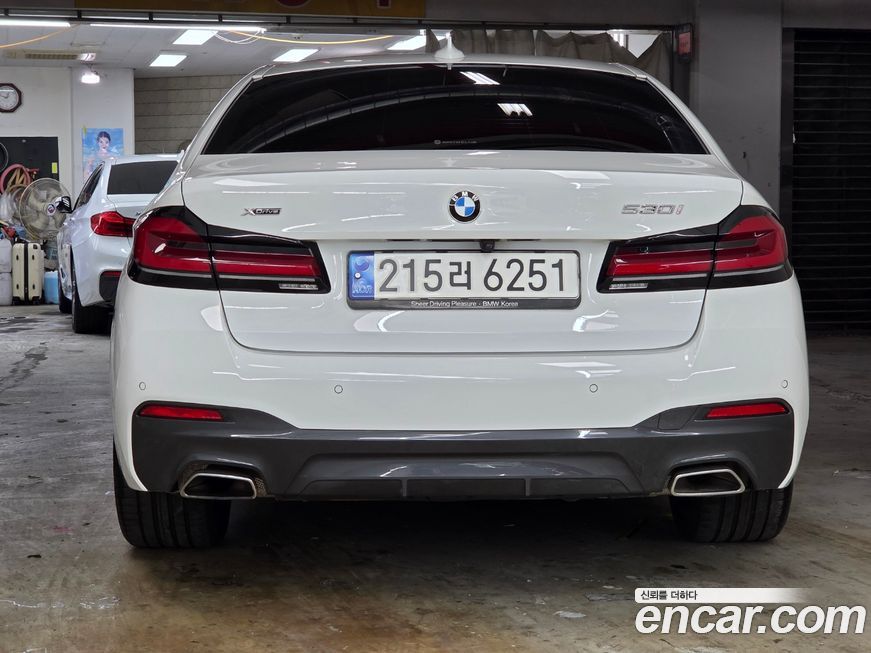 BMW 5-Series 530i xDrive M Sport Package, 2023