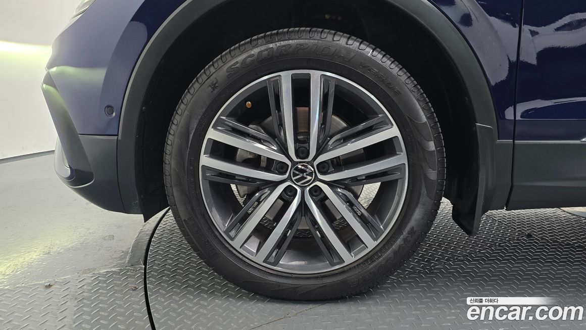 Volkswagen Tiguan 2.0 TSI Prestige, 2023