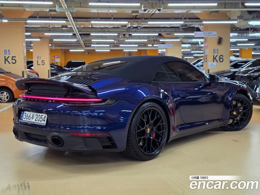 Porsche 911 Carrera 4 GTS Cabriolet, 2024