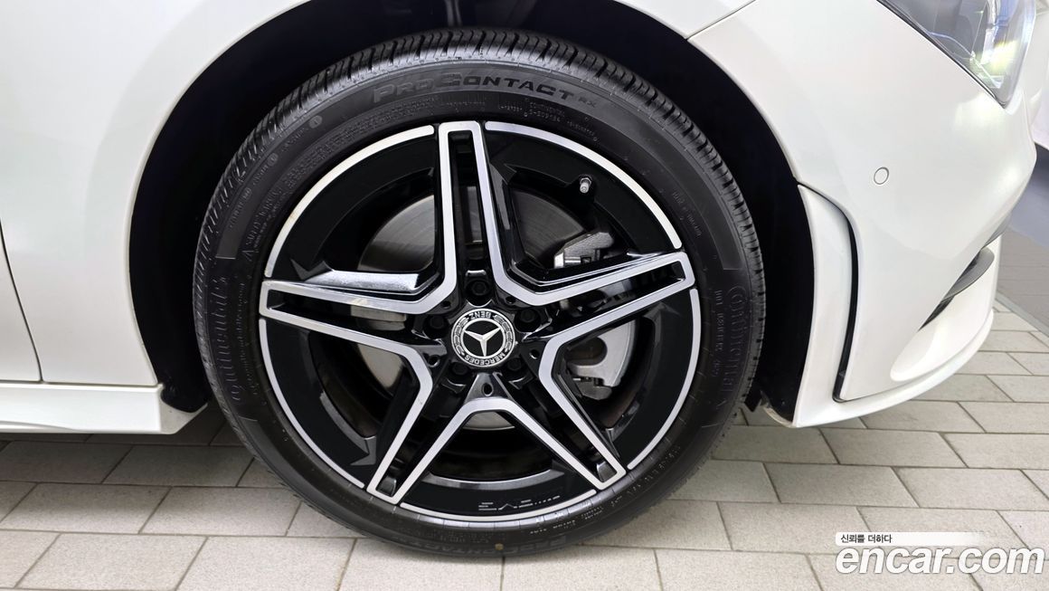 Mercedes-Benz CLA-Class CLA250 4MATIC, 2023