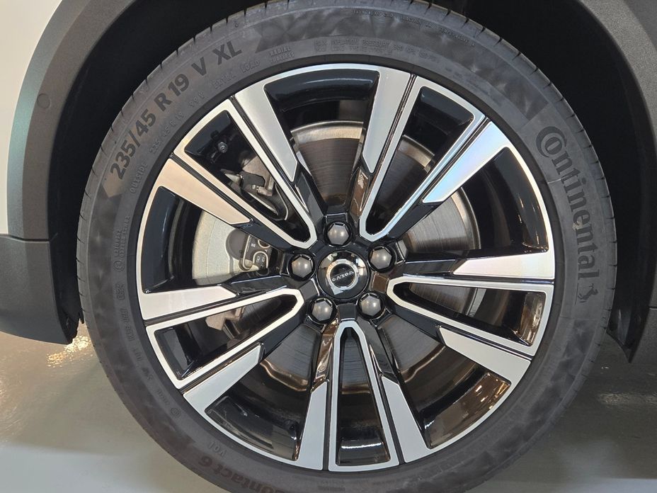 Volvo V60 B5 Ultra AWD, 2025