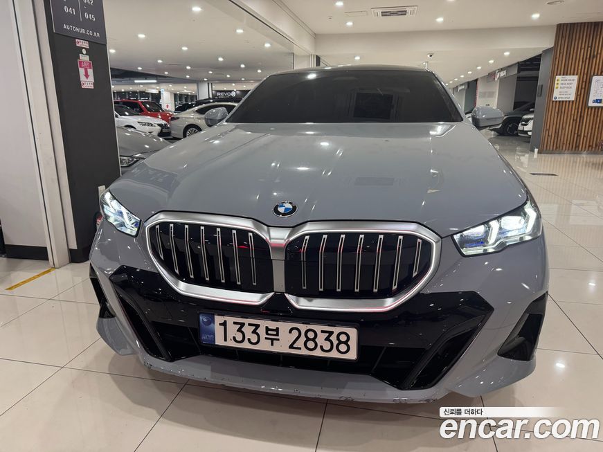 BMW 5-Series 520i M Sport, 2024