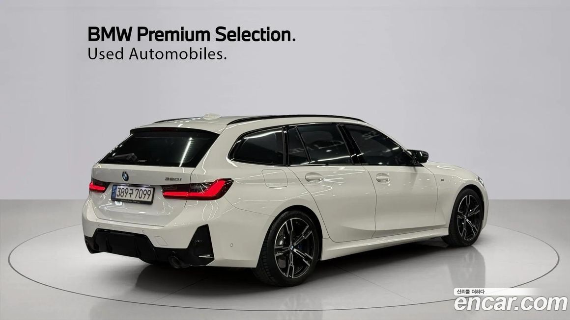 BMW 3-Series 320i Touring M Sports, 2023