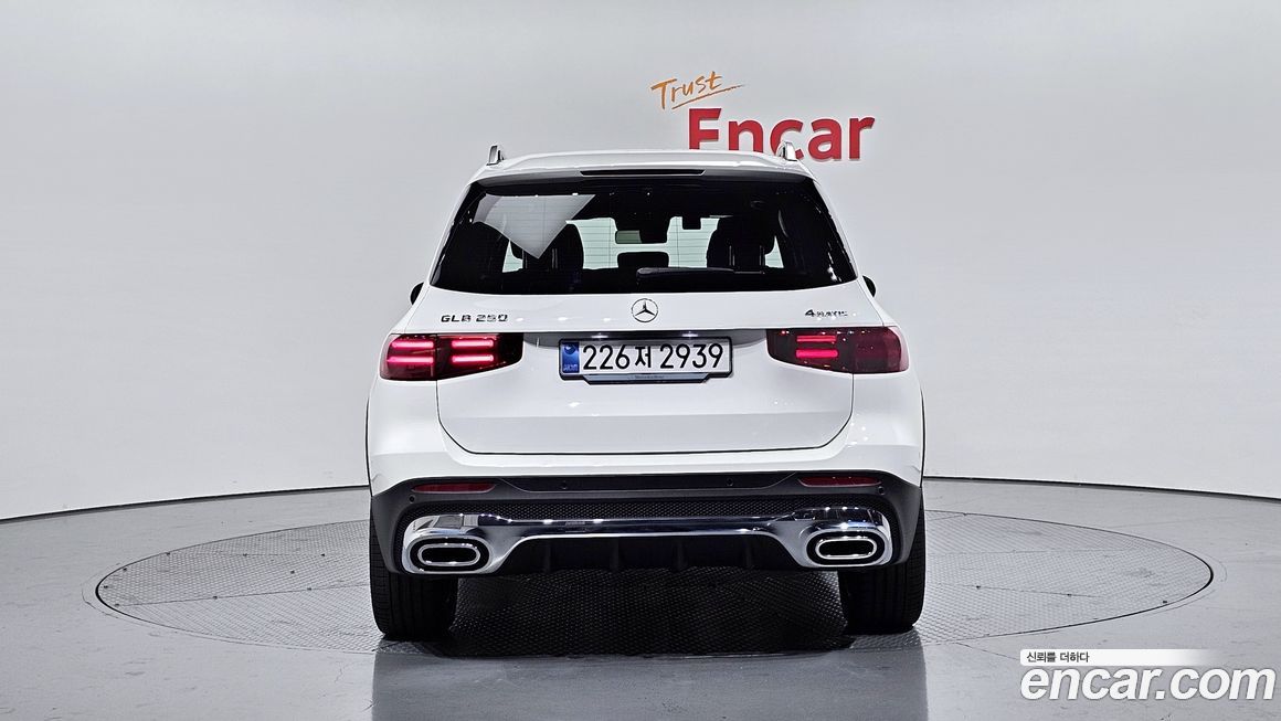 Mercedes-Benz GLB-Class GLB250 4MATIC, 2025