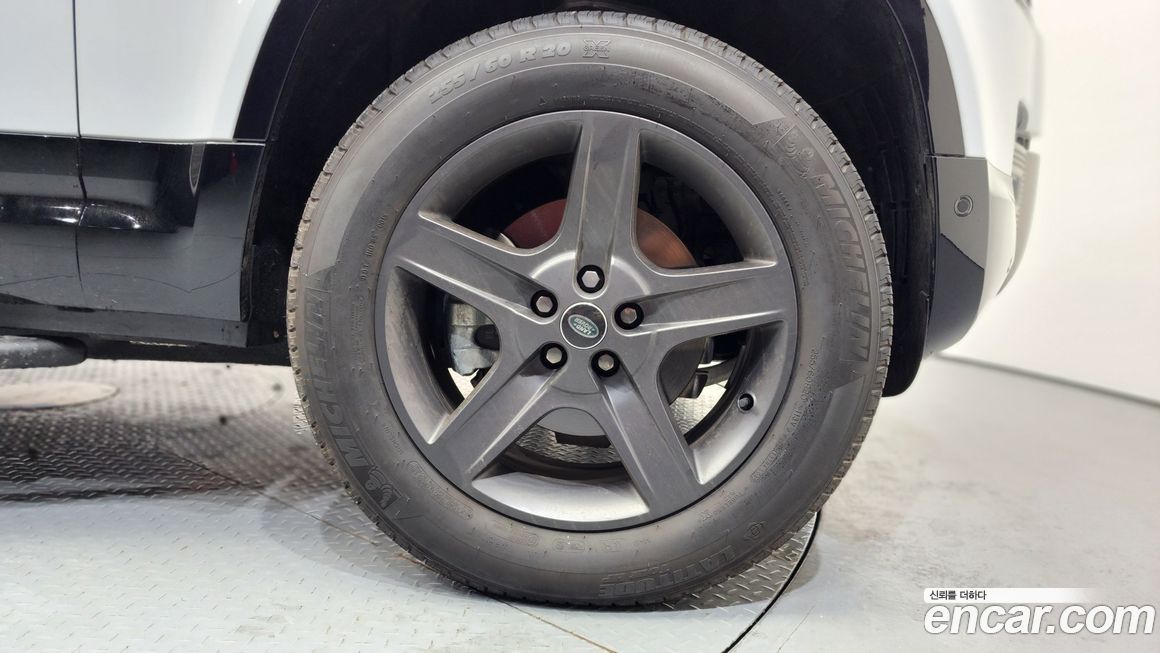 Land Rover Defender 110 P300 X-Dynamic SE, 2024