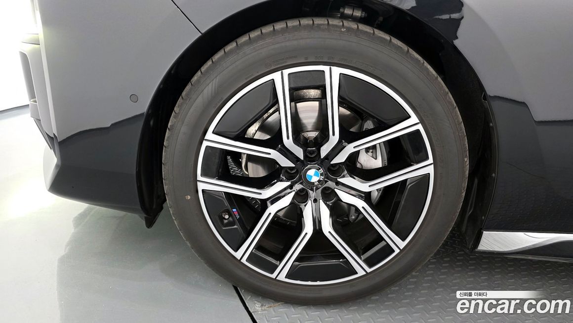 BMW 7-Series 740d xDrive M Sport, 2025