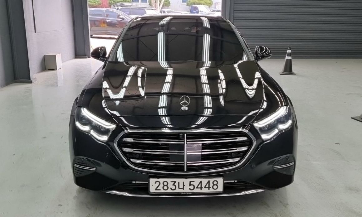 Mercedes-Benz E-Class E300 4MATIC Exclusive, 2024