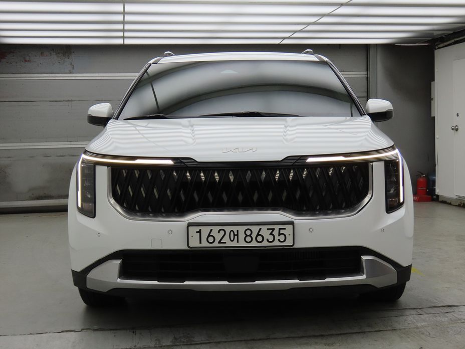 Kia Carnival 9-Seater Prestige, 2024