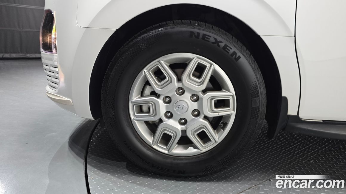 Hyundai Staria 2WD Camping Car, 2023