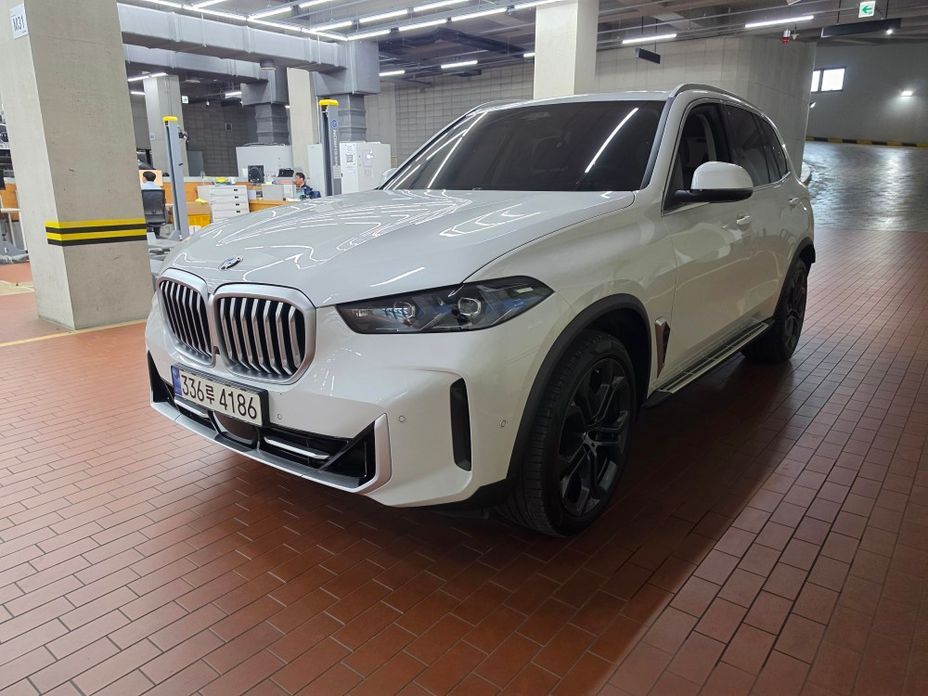 BMW X5 xDrive 40i xLine, 2024