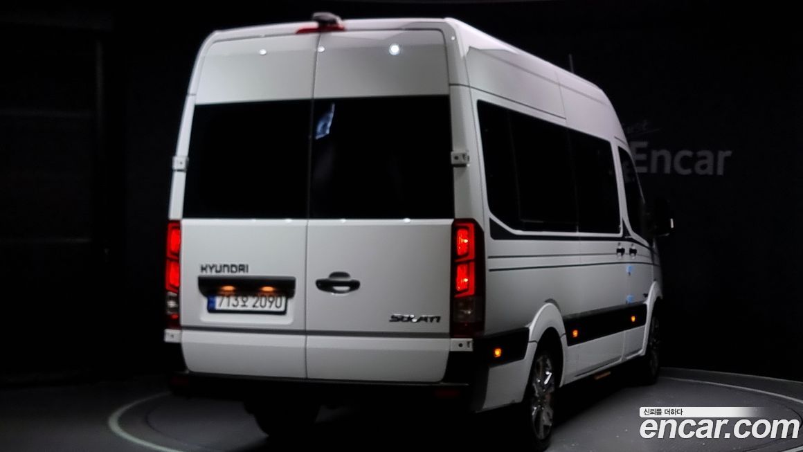 Hyundai Solati 15-seater, 2025