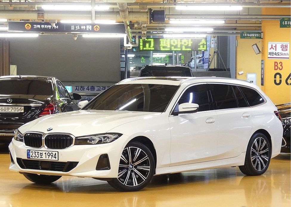 BMW 3-Series 320d Touring, 2025