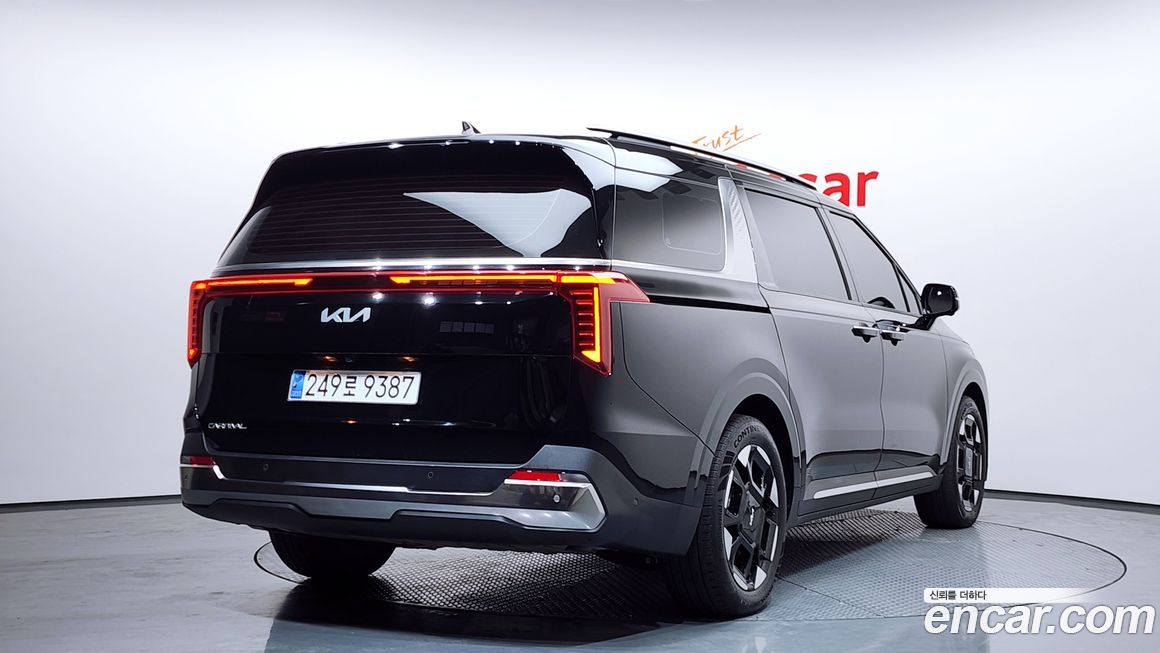 Kia Carnival 7-Seater Signature, 2024