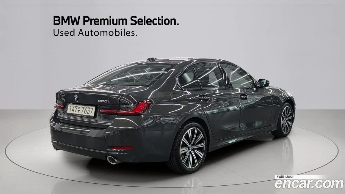 BMW 3-Series 320i, 2025