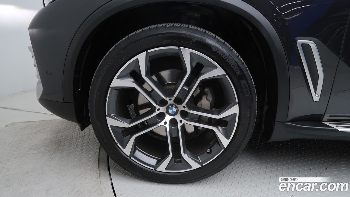 BMW X5 xDrive 40i xLine, 2021
