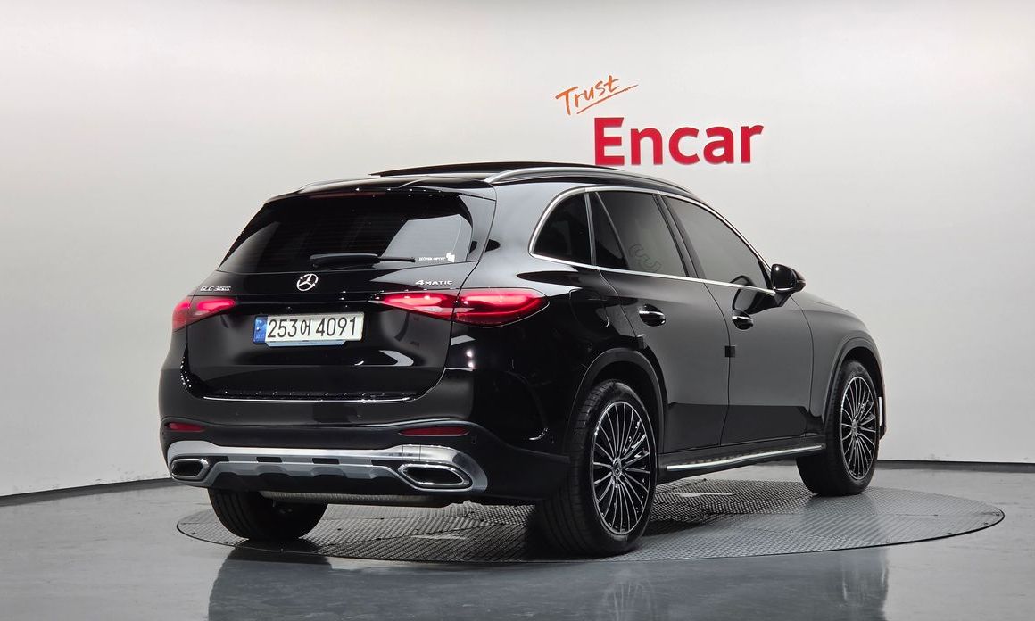 Mercedes-Benz GLC-Class GLC300 4MATIC AMG Line, 2023