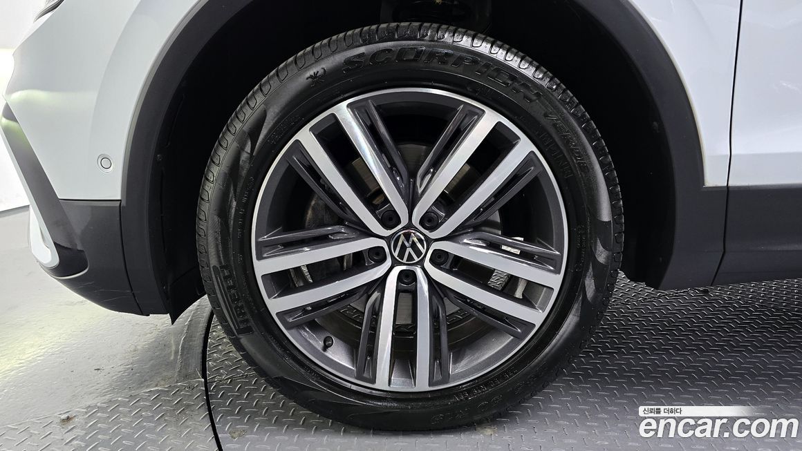 Volkswagen Tiguan 2.0 TSI Prestige, 2023
