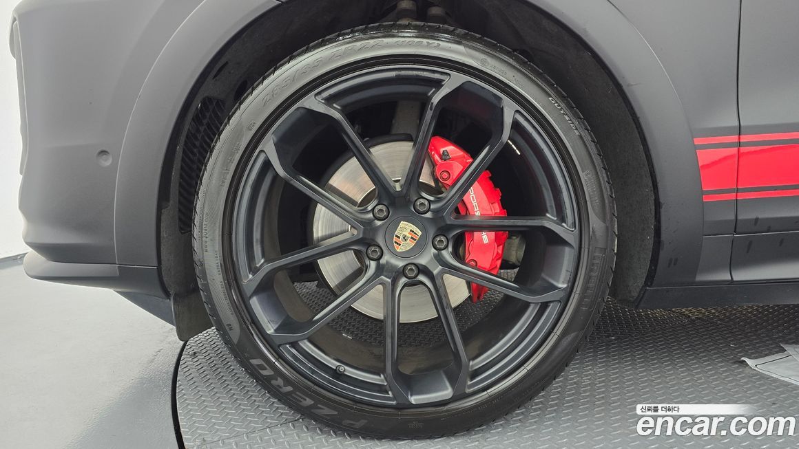 Porsche Cayenne 3.0, 2024