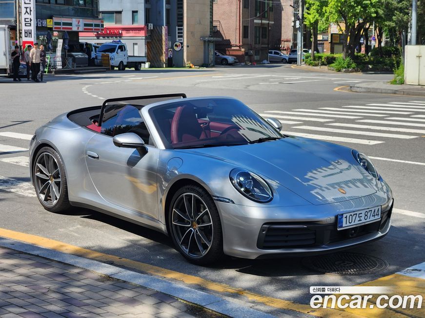 Porsche 911 Carrera 4 Cabriolet, 2024