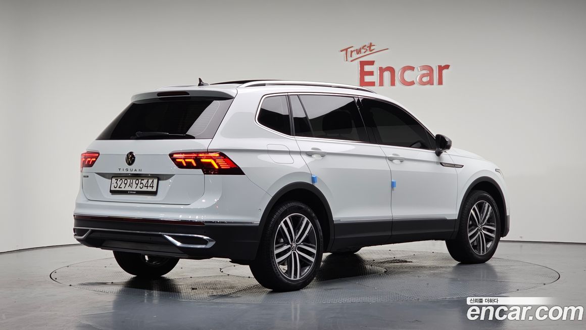 Volkswagen Tiguan 2.0 TSI Prestige, 2023