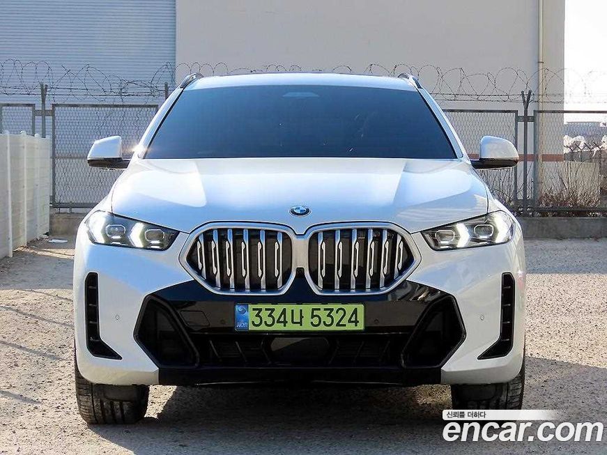 BMW X6 xDrive40i M Sport, 2025