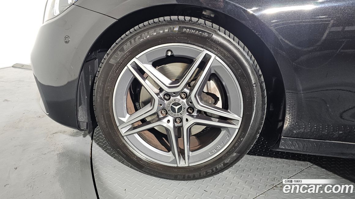 Mercedes-Benz E-Class E250 AMG Line, 2023