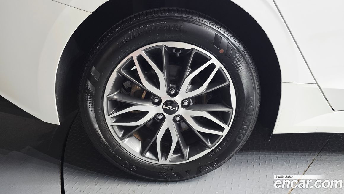 Kia K5 2.0, 2023