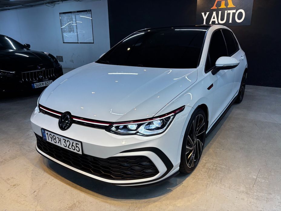Volkswagen Golf 2.0 GTI, 2024