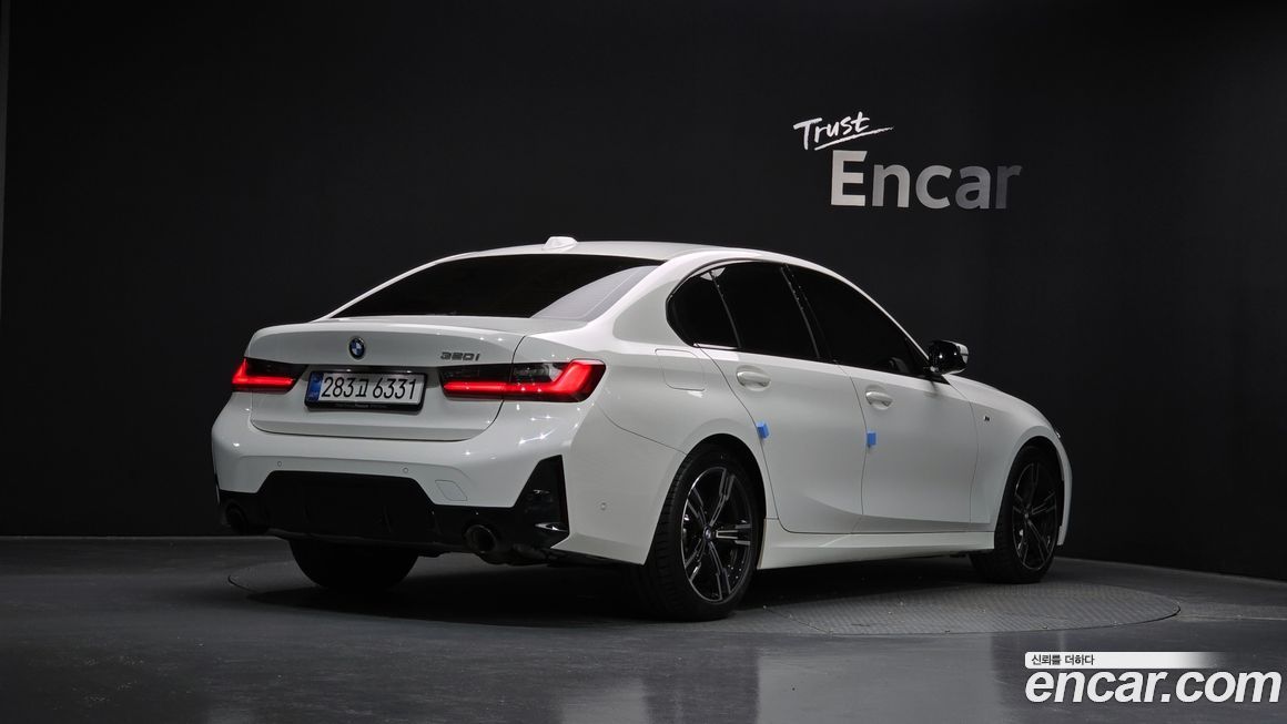 BMW 3-Series 320i M Sport, 2024