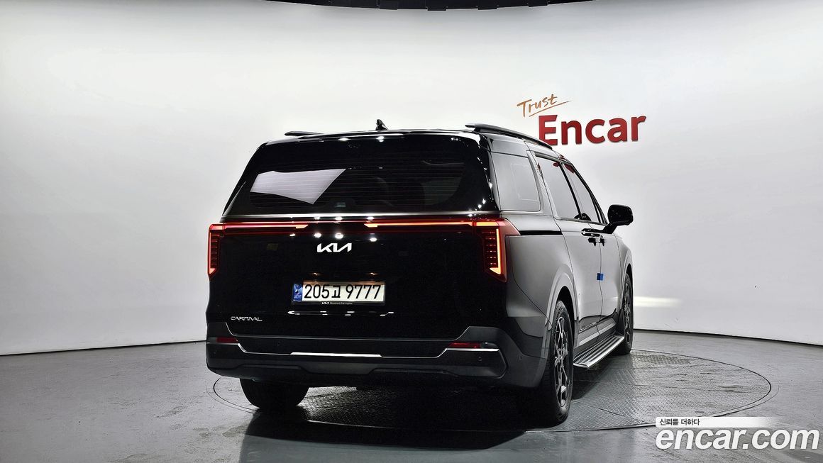 Kia Carnival 7-Seater Gravity, 2024