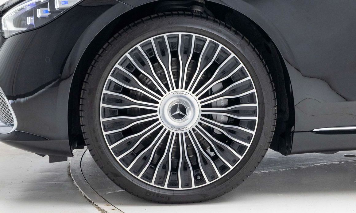 Mercedes-Benz S-Class Maybach S680 4MATIC, 2025