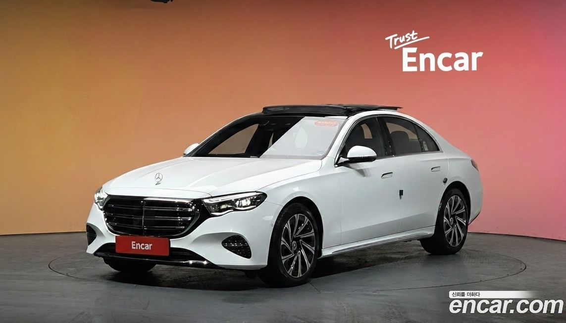 Mercedes-Benz E-Class E300 4MATIC Exclusive, 2025