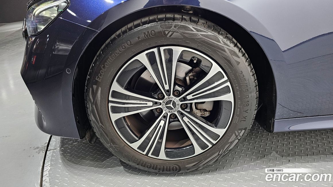 Mercedes-Benz E-Class E200 Avantgarde, 2025