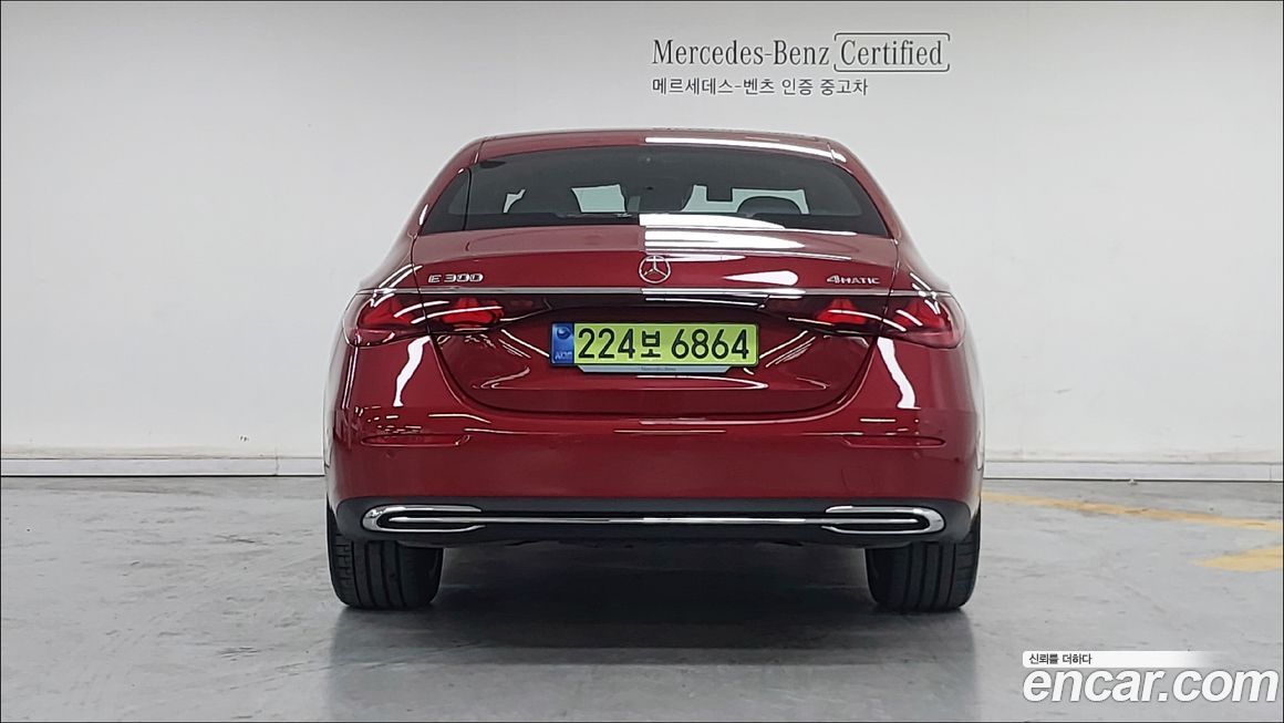 Mercedes-Benz E-Class E300 4MATIC Exclusive, 2025
