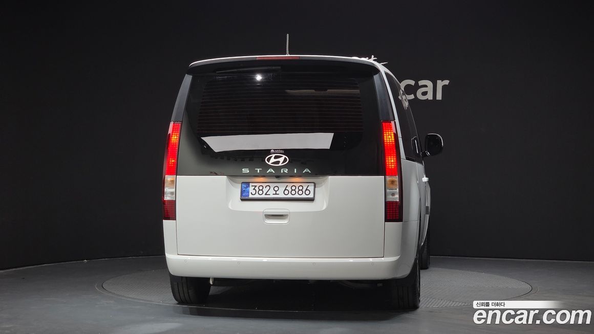 Hyundai Staria Tourer 9-Seater, 2025