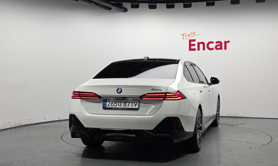 BMW 5-Series 523d M Sport, 2025