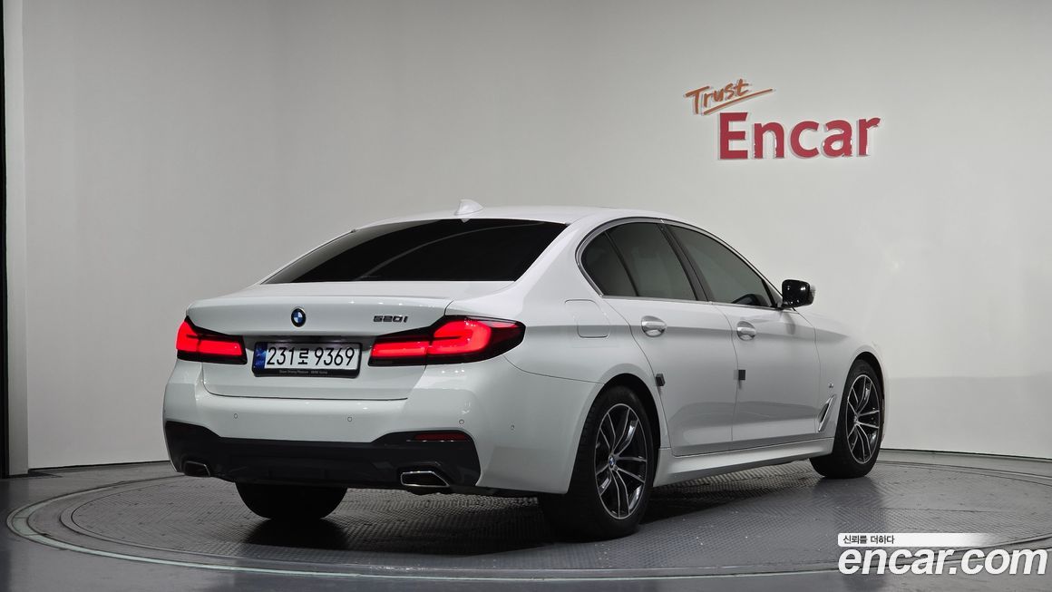 BMW 5-Series 520i M Sport, 2023