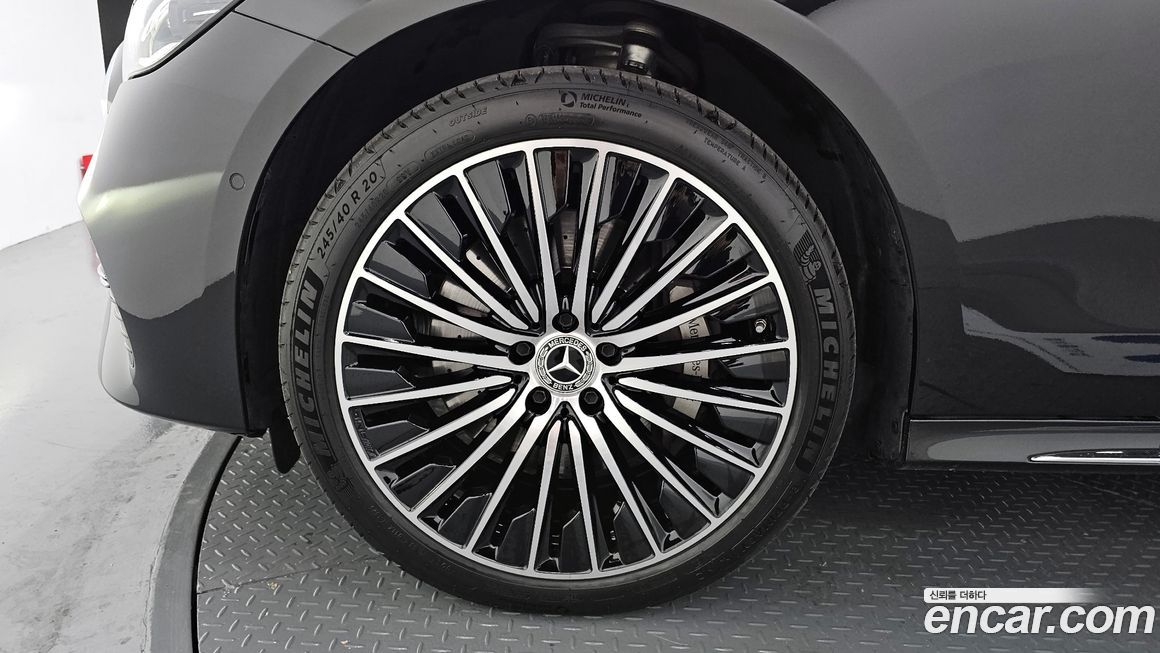 Mercedes-Benz E-Class E450 4MATIC Exclusive, 2024