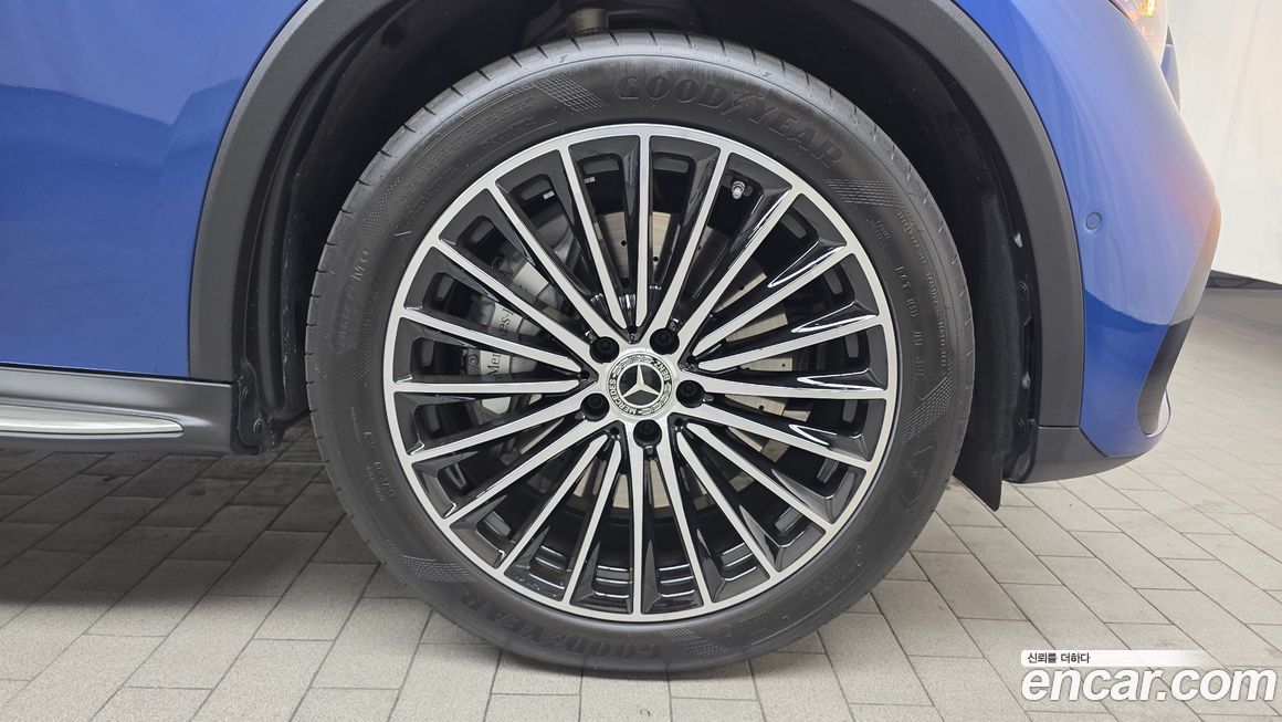 Mercedes-Benz GLC-Class GLC300 4MATIC AMG Line, 2025