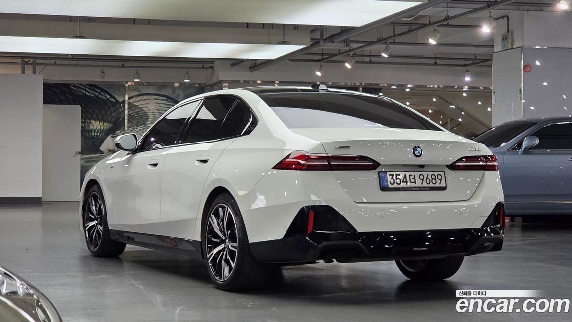 BMW 5-Series 530i xDrive M Sport, 2025