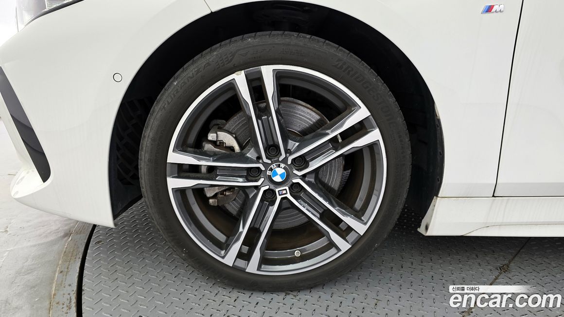 BMW 1-Series 120i M Sports, 2023